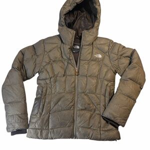 The North Face 600 Women's Olive Puffer Jacket Medium